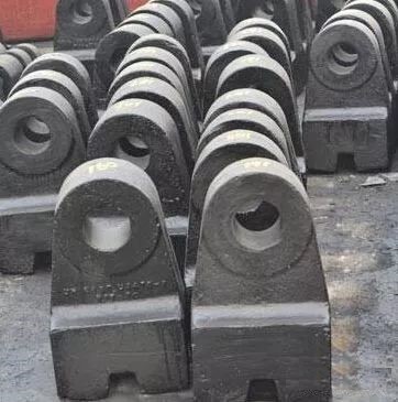 錘式破碎機(jī)錘頭磨損嚴(yán)重,頻繁更換?4個(gè)磨損因素和5大解決辦法幫你省錢
